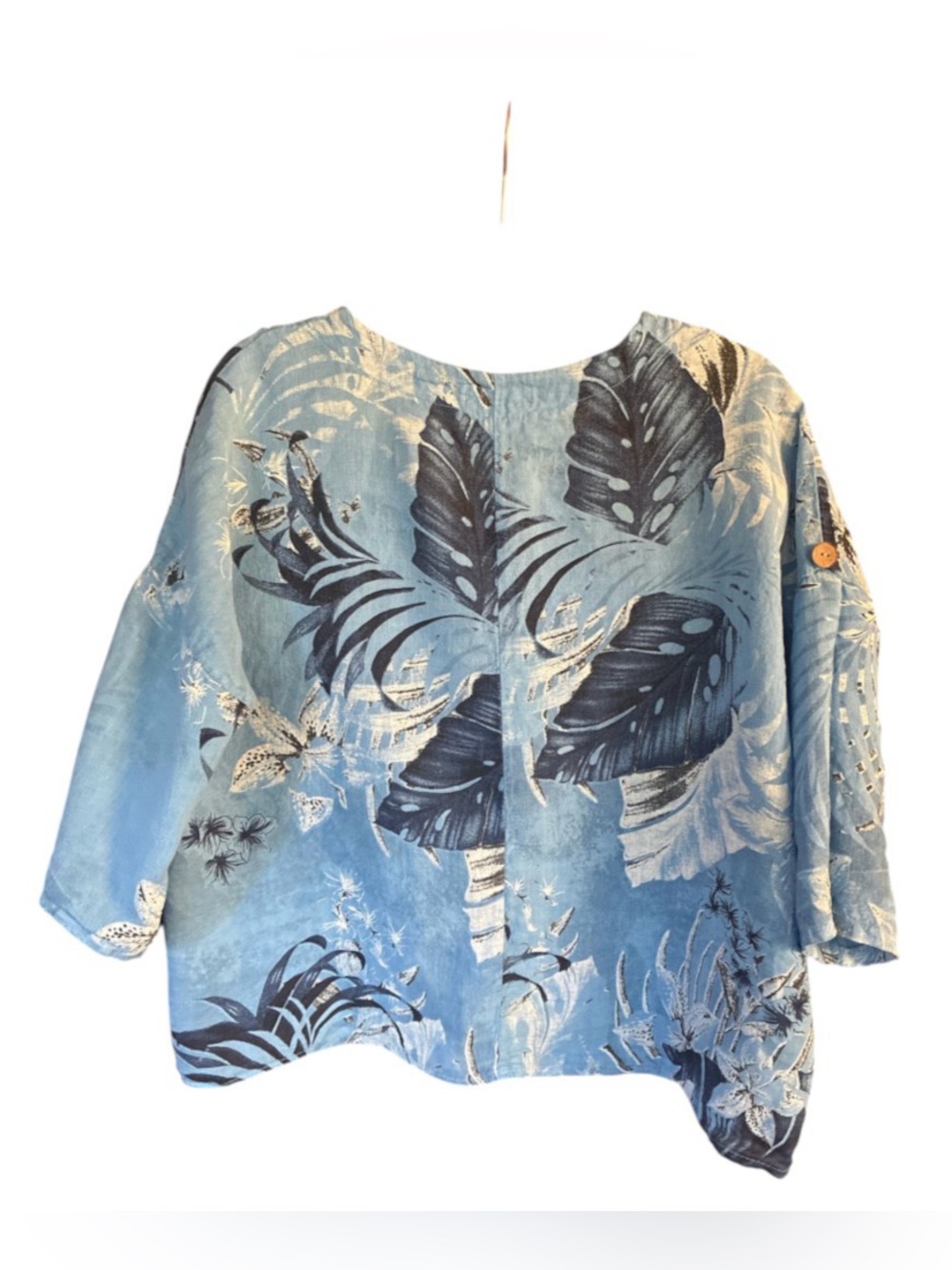 Bella Amore linen Blue Floral Button-Front Short Sleeve Blouse - Picture 2 of 7